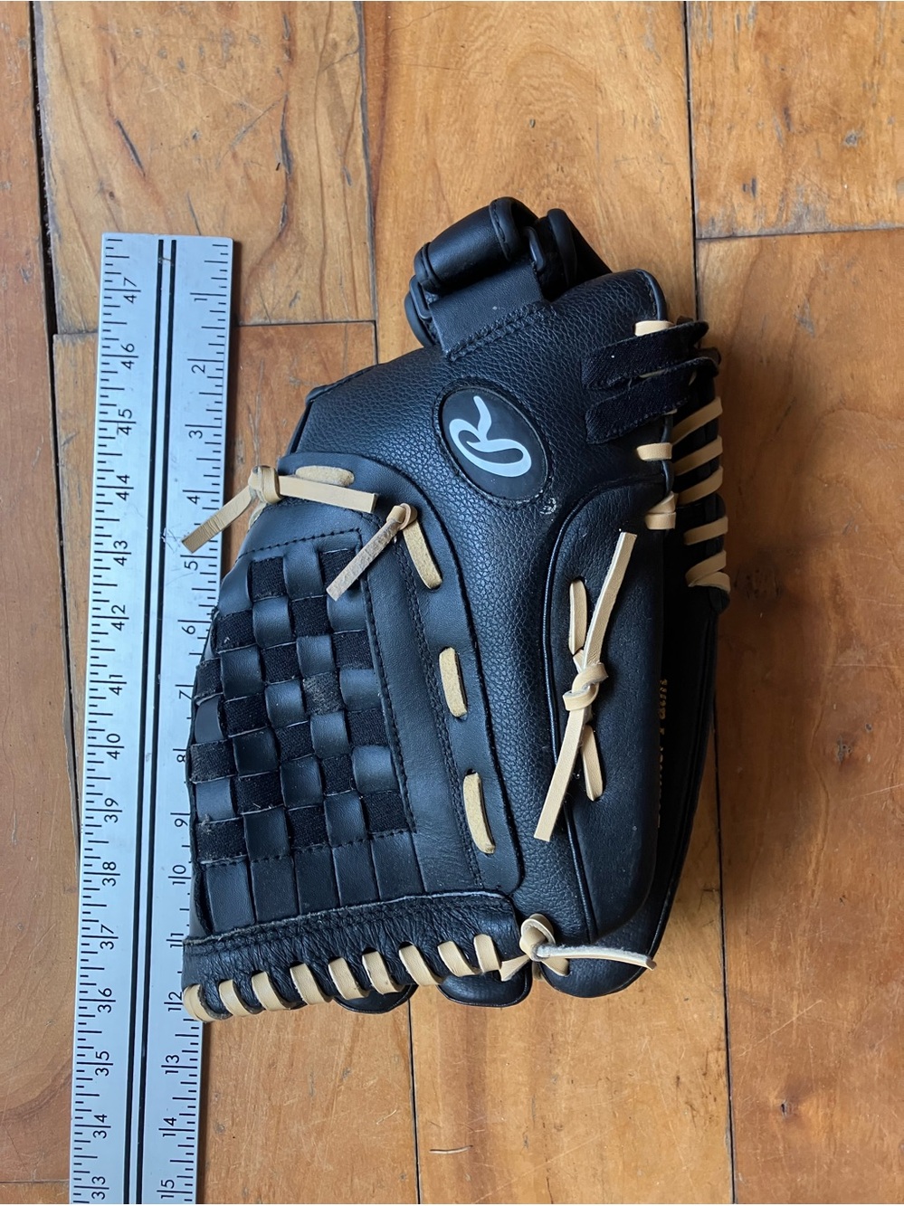 Rawlings Black and Tan Baseball Glove with Basket Web